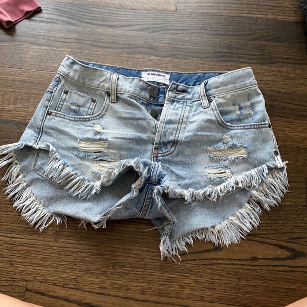 Size 24 One Teaspoon Light Wash Cut-Offs